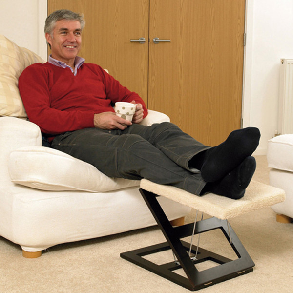 Reposapiernas plegable