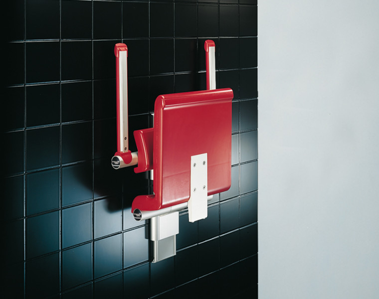 Asiento de ducha abatible de altura regulable con respaldo y brazos