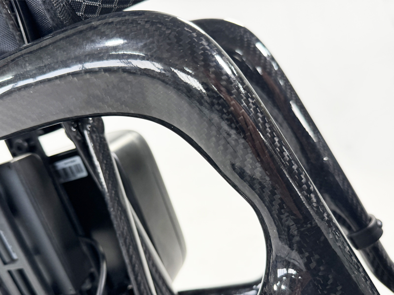 Silla eléctrica de fibra de carbono R820