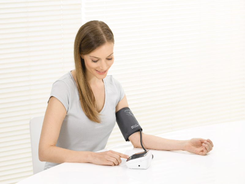 Tensiómetro gran pantalla de brazo