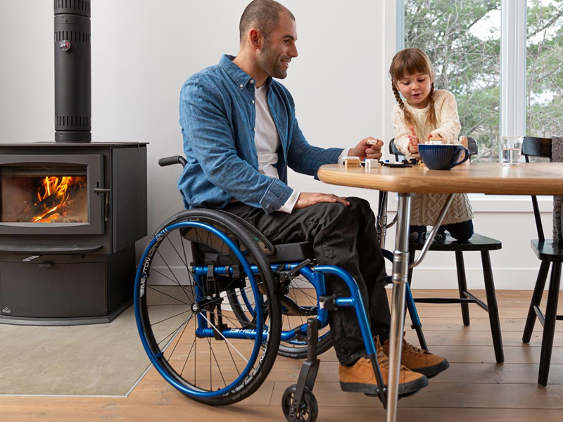 Silla de ruedas plegable de carbono HELIO C2