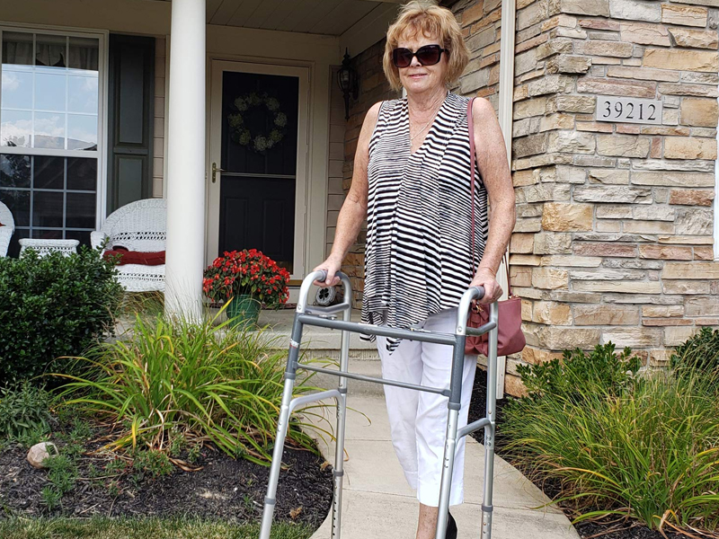 Andador fijo y deambulador plegable