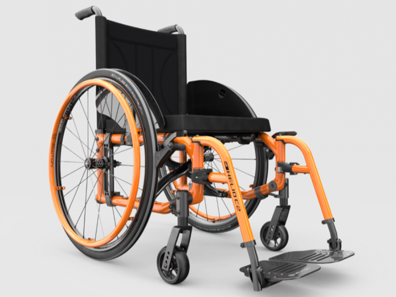 Silla de ruedas plegable de carbono HELIO C2