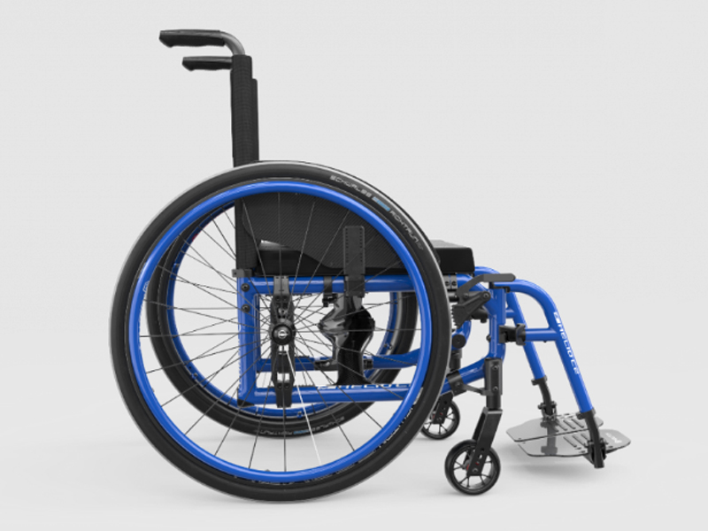 Silla de ruedas plegable de carbono HELIO C2