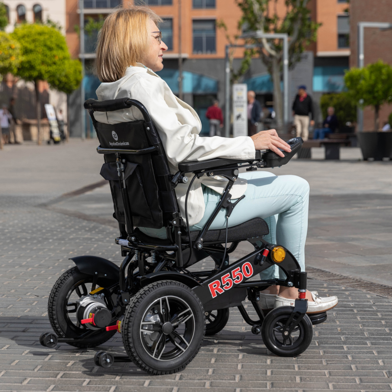 Silla de ruedas eléctrica plegable R550 (Respaldo reclinable)