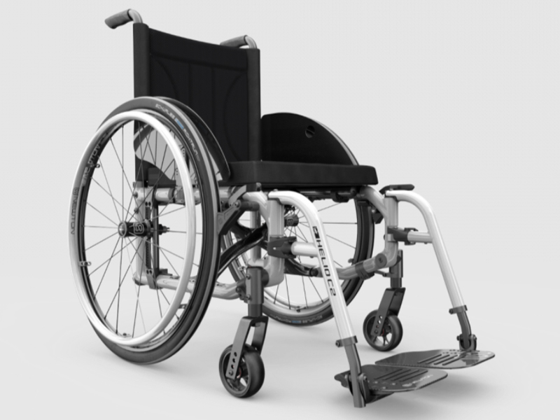 Silla de ruedas plegable de carbono HELIO C2