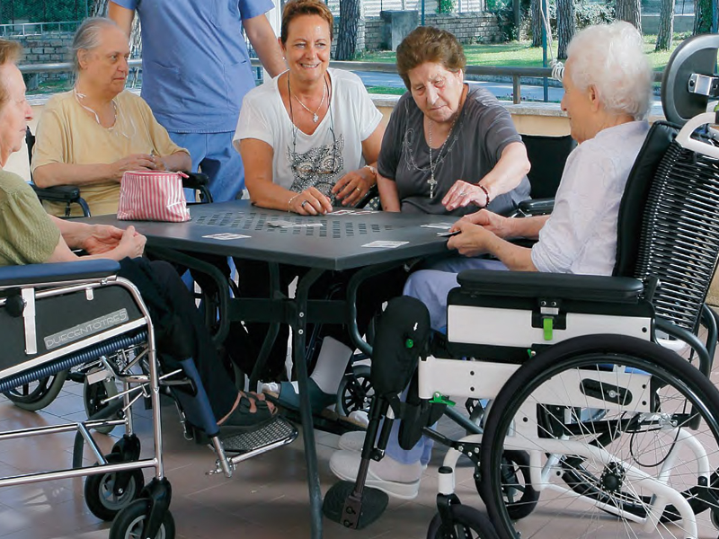 Silla basculante JUDITTA.