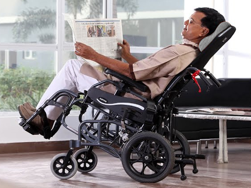 Silla de ruedas basculante de aluminio plegable VIP